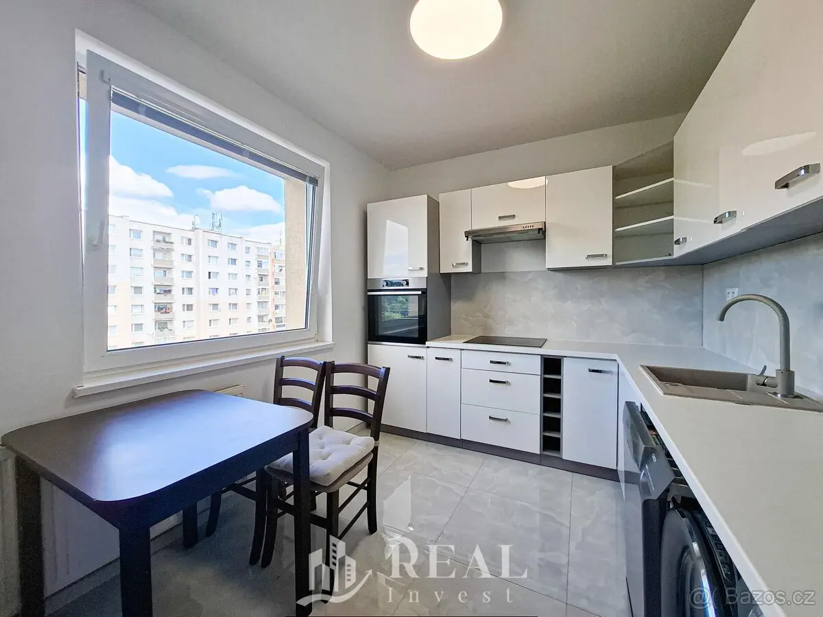 Prodej bytu 4+1 77 m², Chomutov · 431 11