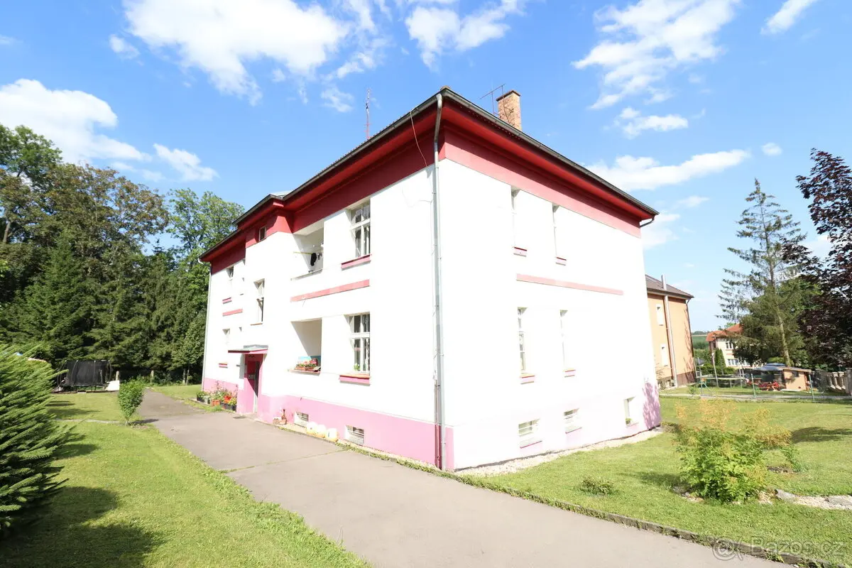 Pronájem bytu 1+kk 33 m², Nymburk · 289 24