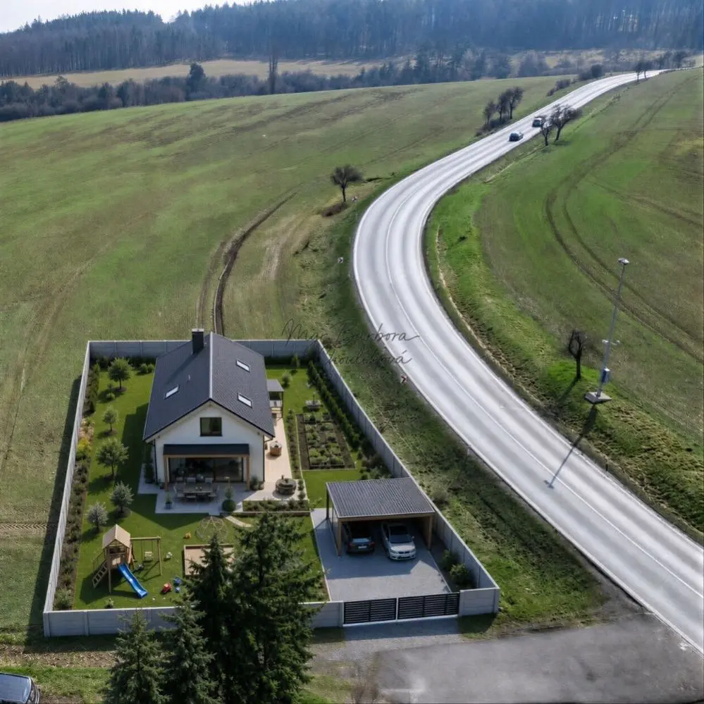 Prodej pozemku 1198 m², Plzeň-sever · 331 01