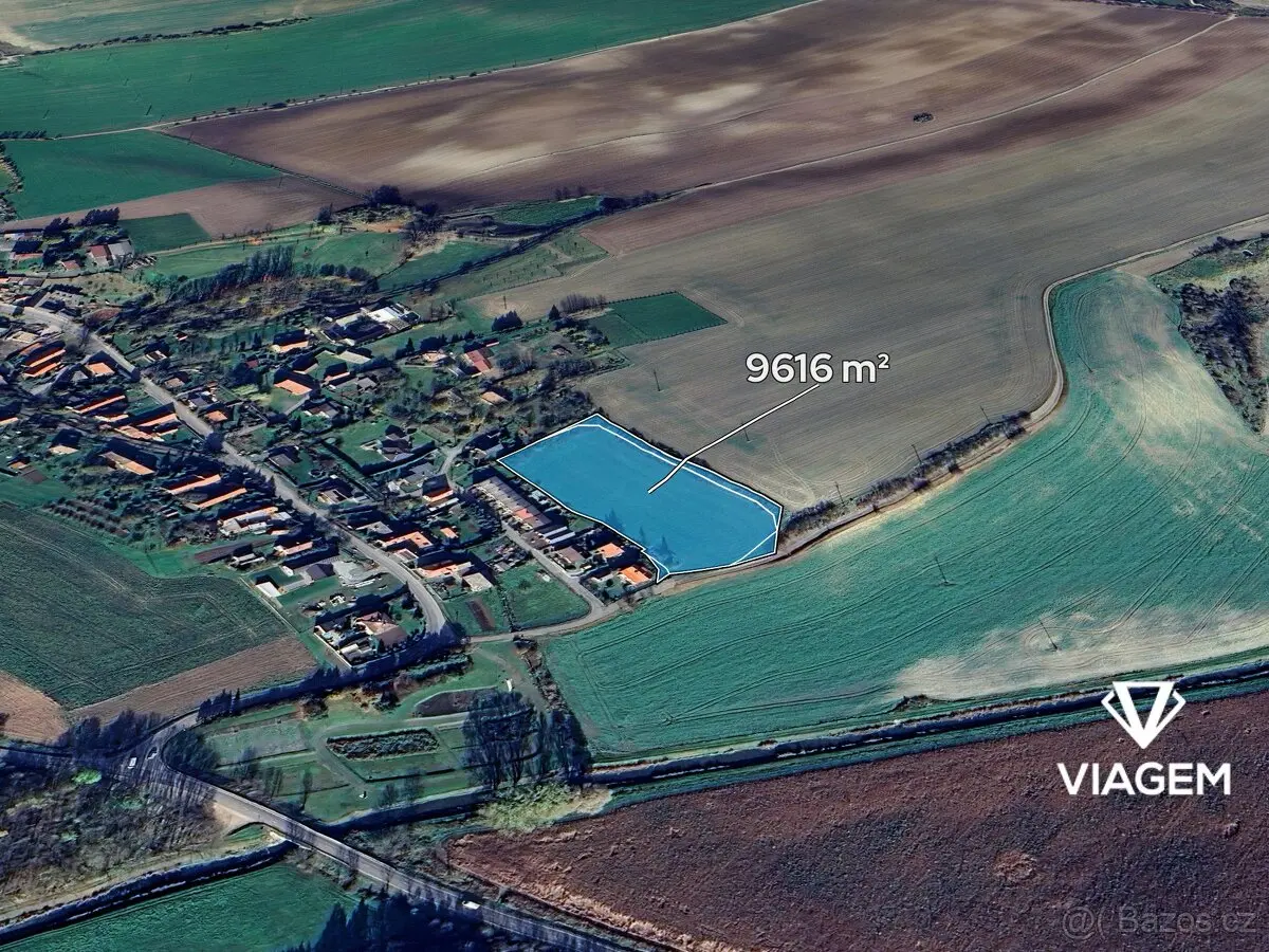 Prodej pozemku 9616 m², Náchod · 552 24