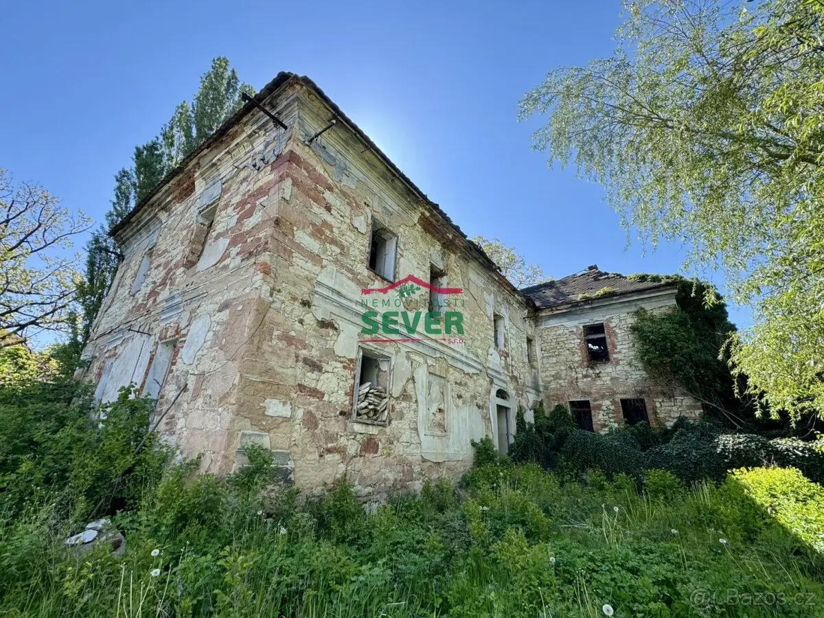 Prodej domu 5628 m², Louny · 441 01