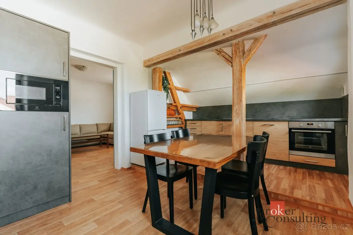 Pronájem bytu 2+1 60 m², Jihlava