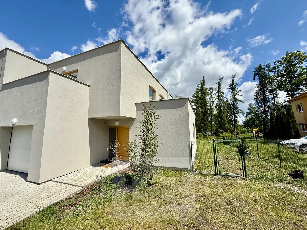 Prodej domu 181 m², Kladno · 273 51