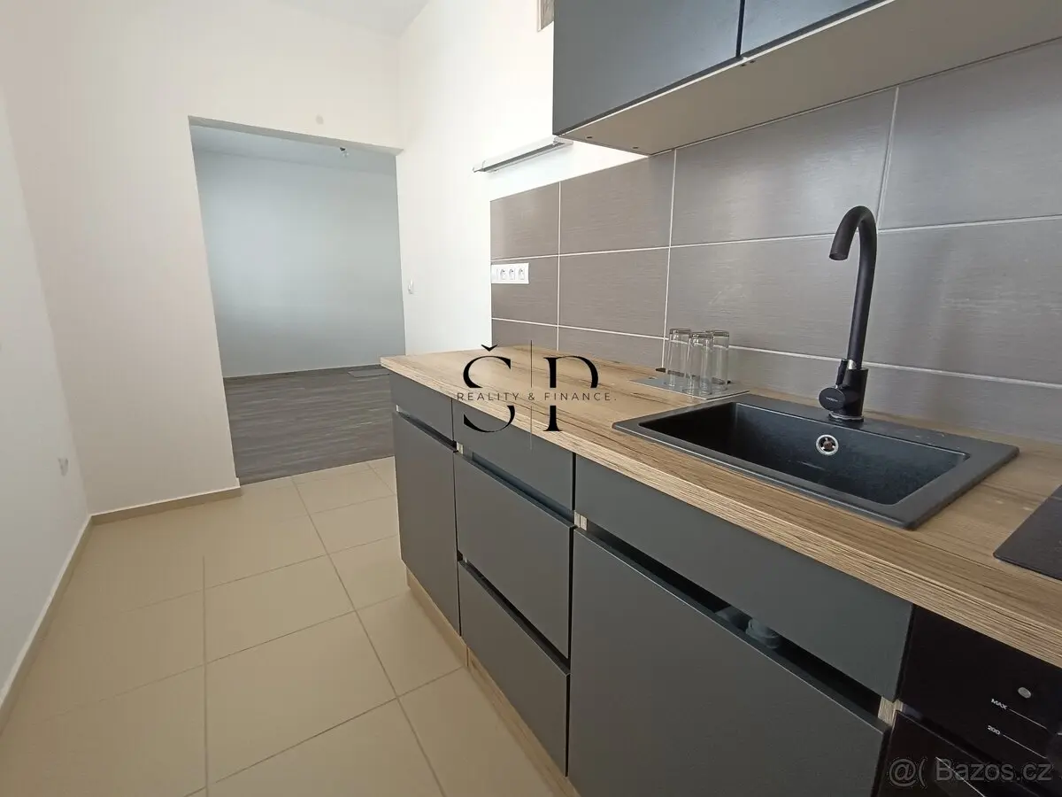 Pronájem bytu 4+1 64 m², Tachov