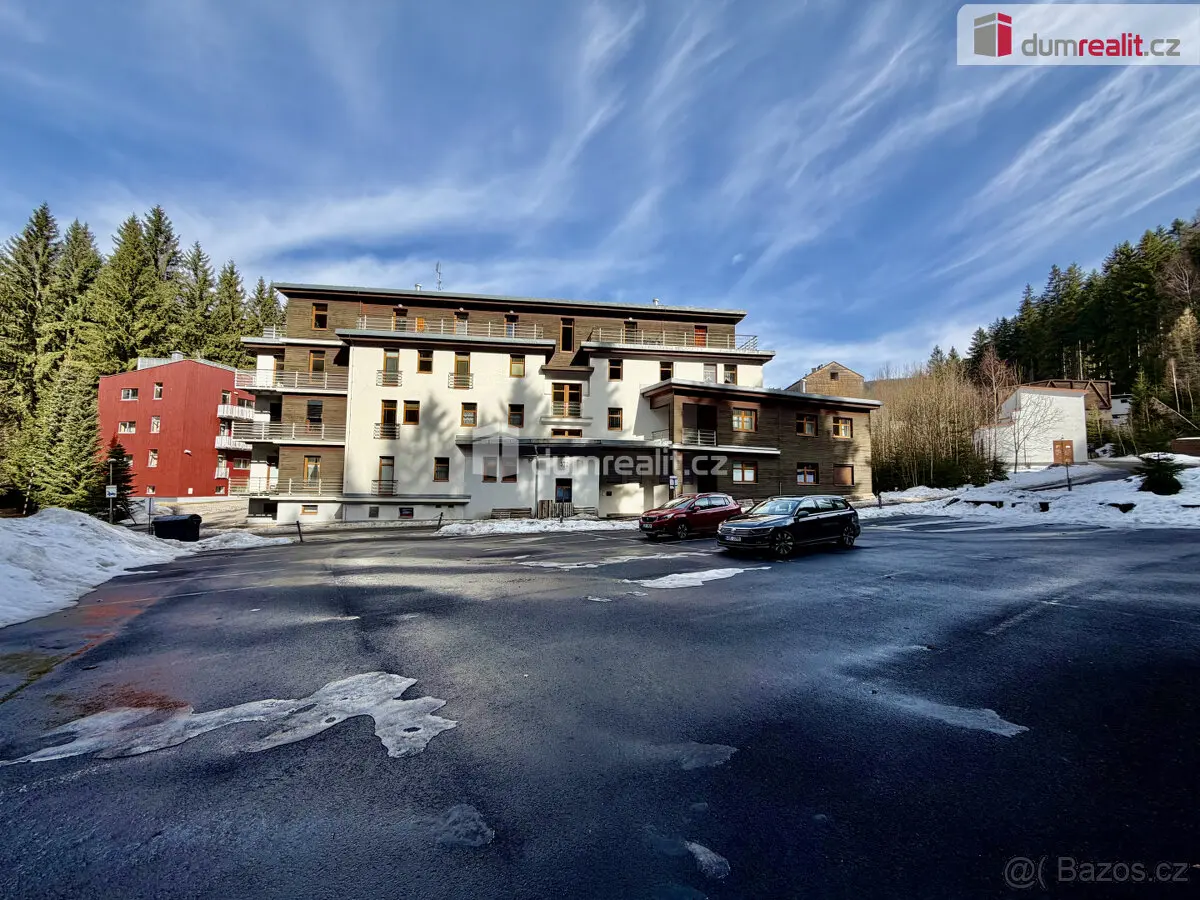 Prodej bytu 1+kk 25 m², Semily · 512 46