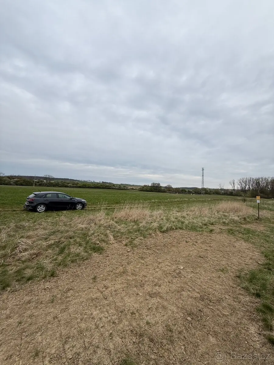 Prodej pozemku 1281 m², Zlín · 763 61