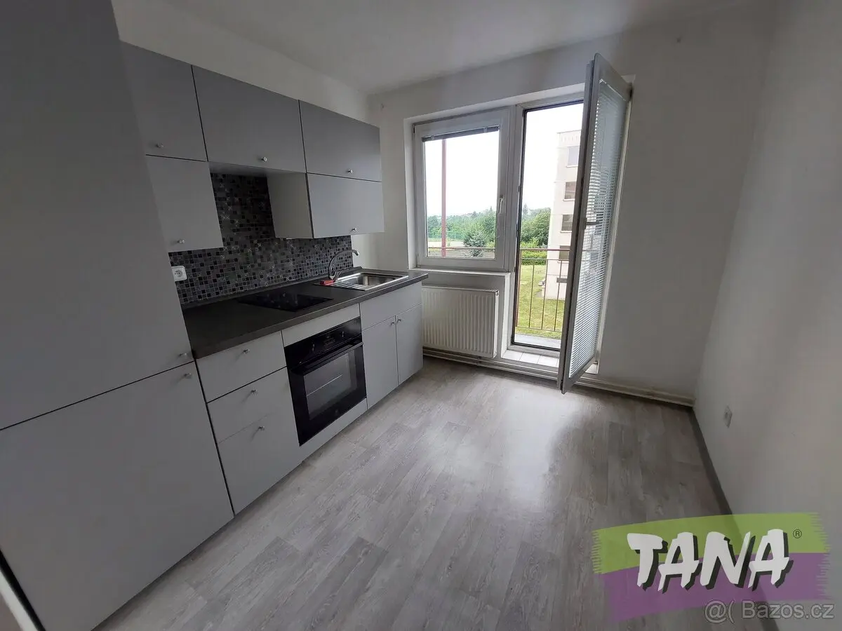 Pronájem bytu 1+1 32 m², Semily · 511 01