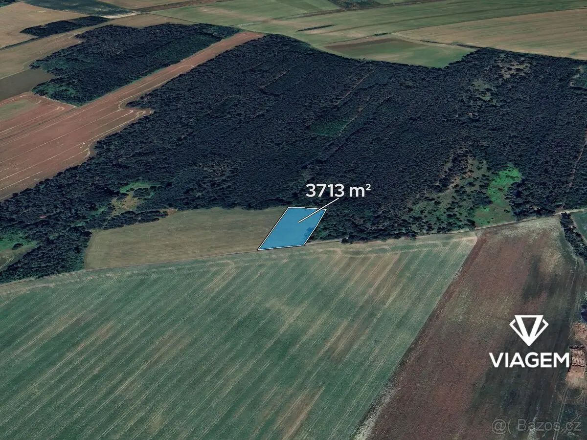 Prodej pozemku 3713 m², Mělník · 277 31