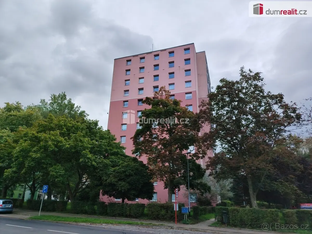 Pronájem bytu 2+1 56 m², Děčín
