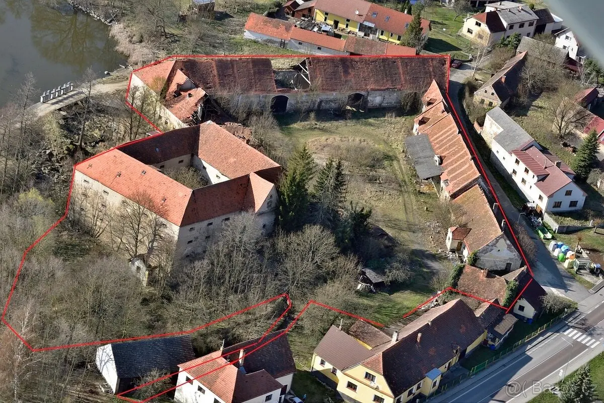 Prodej domu 1100 m², Strakonice · 388 01