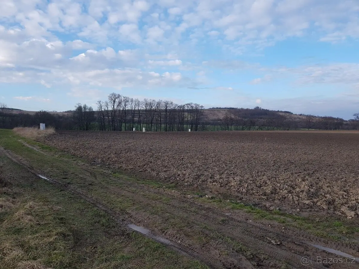 Pronájem pozemku 837 m², Mělník · 277 51
