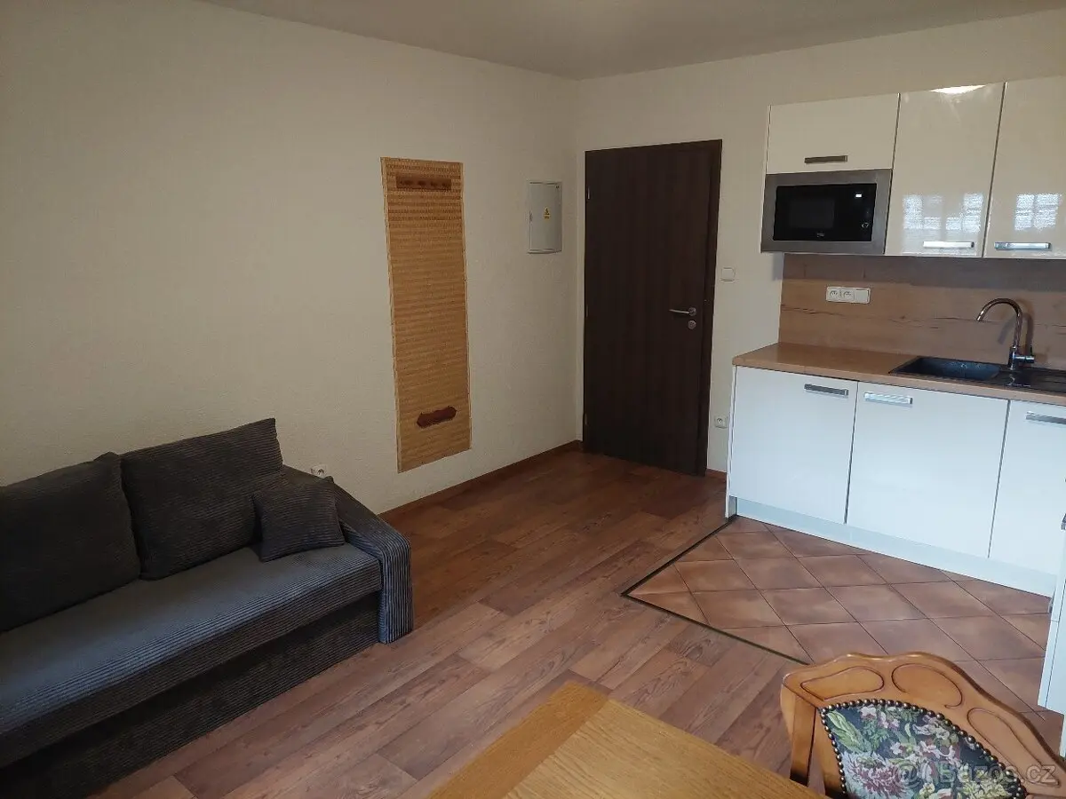 Pronájem bytu 2+kk 200 m², Jeseník · 790 01