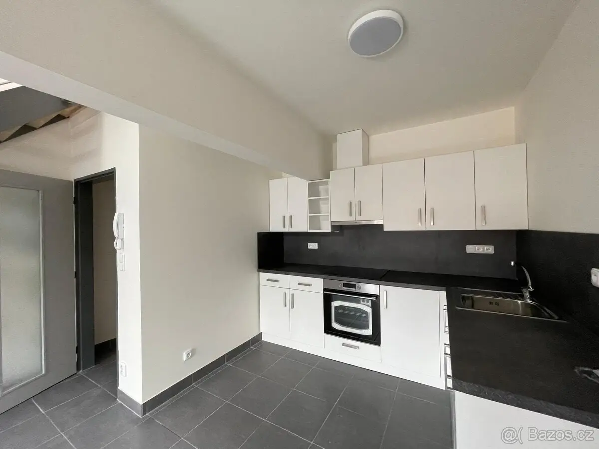 Pronájem bytu 3+kk 72 m², Olomouc · 785 01