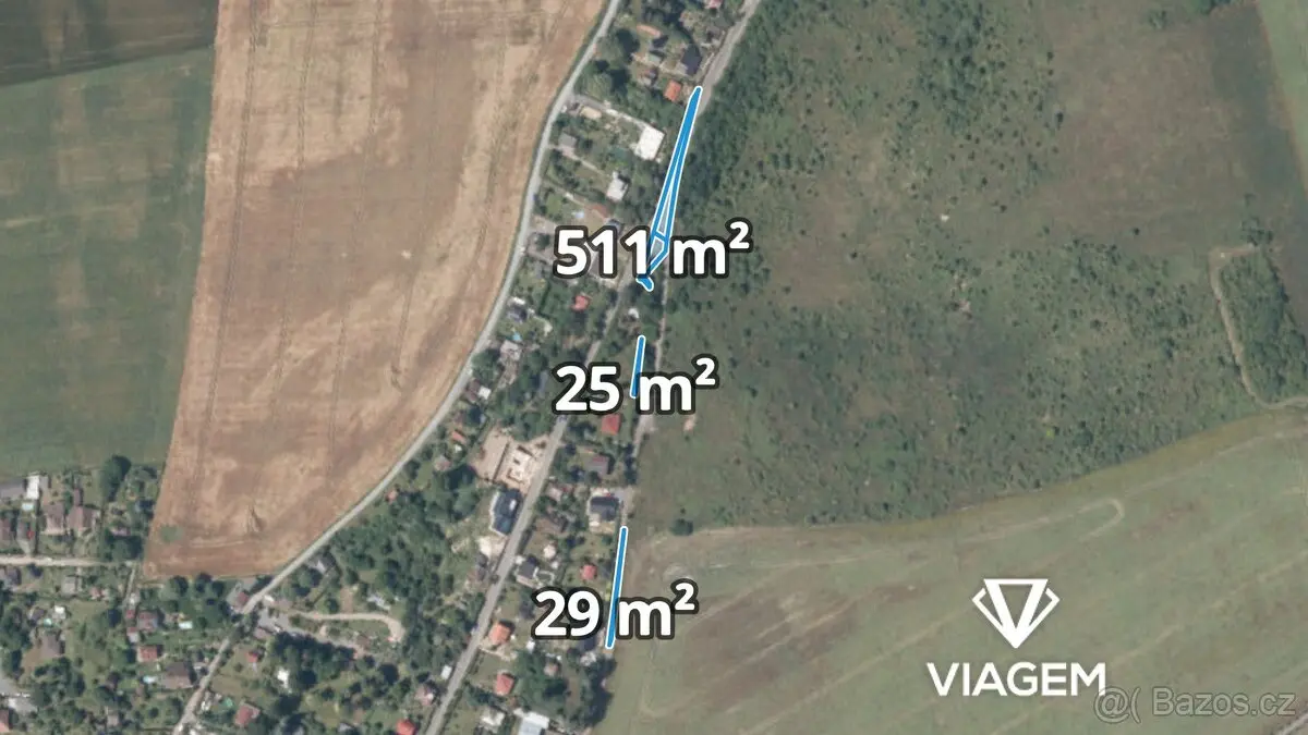Prodej pozemku 565 m², Lipence
