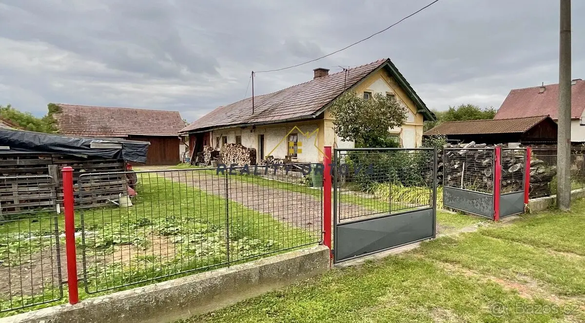 Prodej domu 782 m², Hradec Králové · 503 54