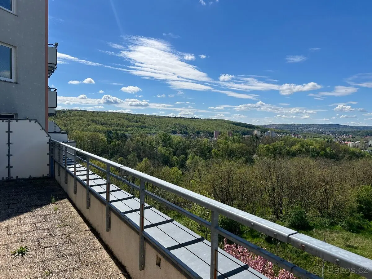 Pronájem bytu 2+kk 57 m², Modřany