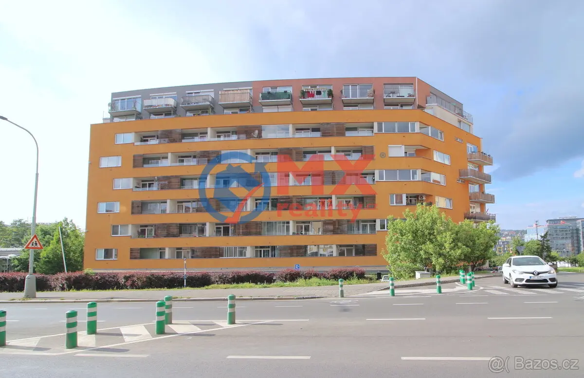Pronájem bytu 1+kk 51 m², Vysočany