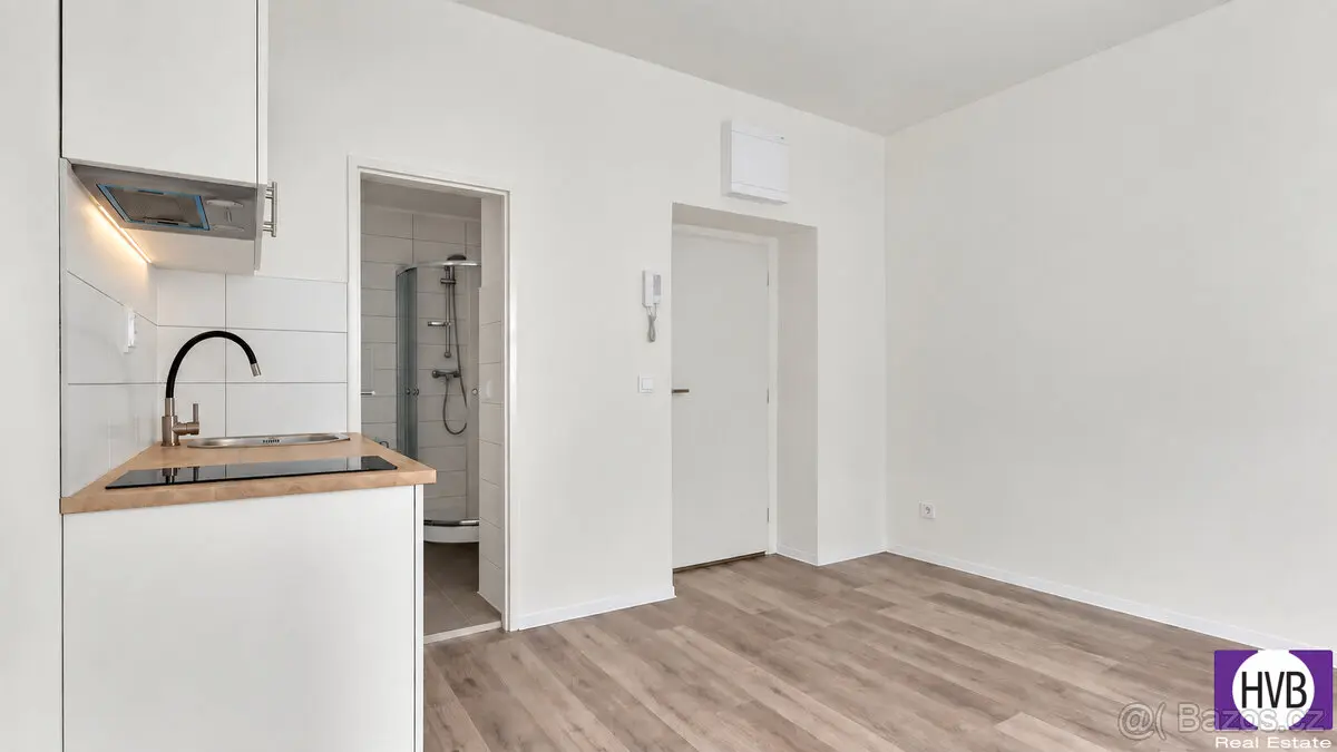 Prodej bytu 1+kk 17 m², Záběhlice
