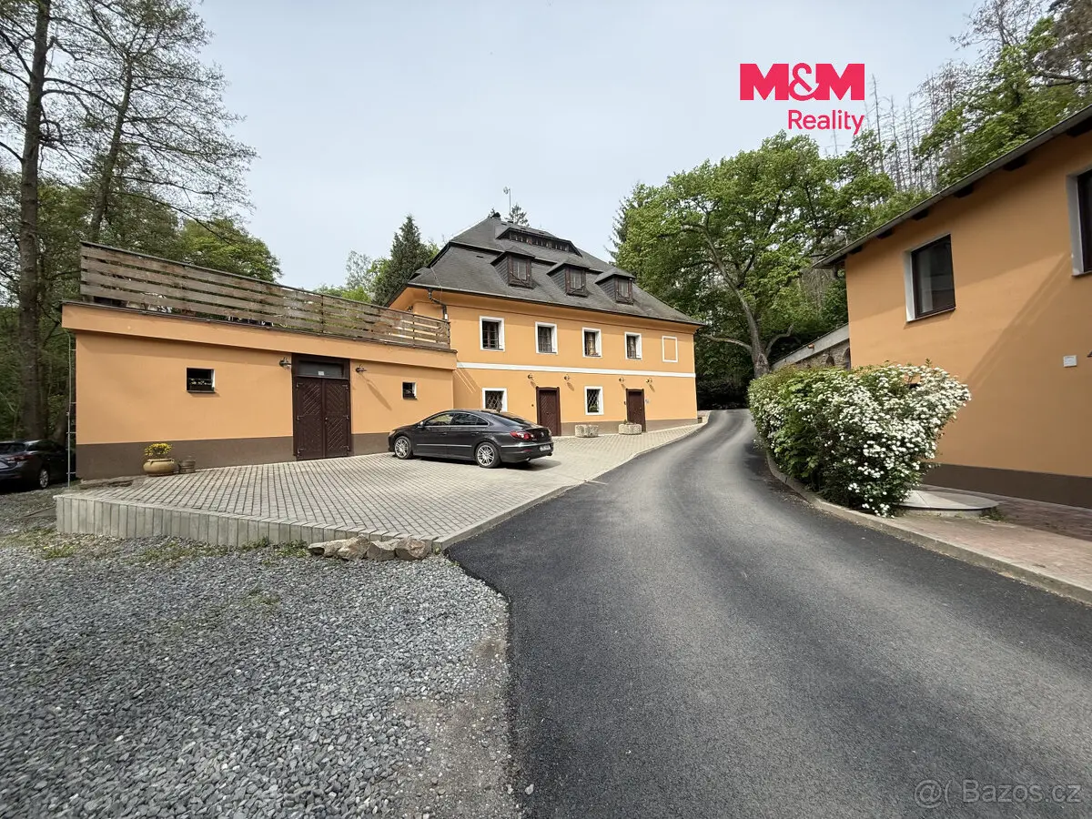 Pronájem bytu 1+kk 27 m², Mníšek pod Brdy