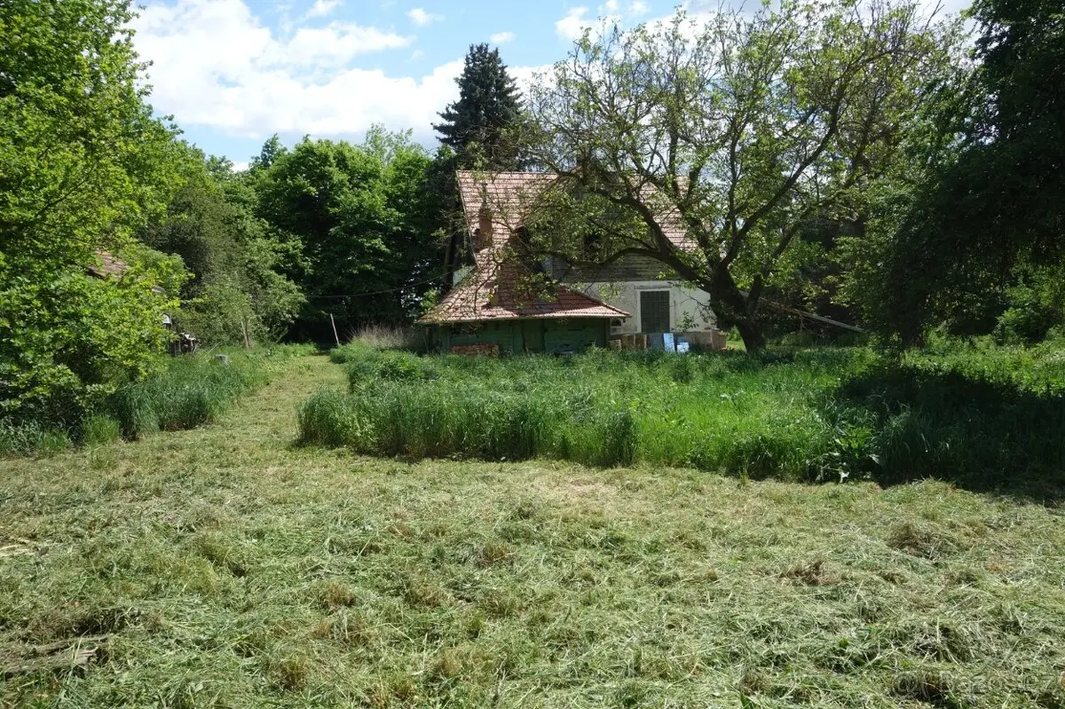 Prodej domu 3236 m², Plzeň-jih · 332 14