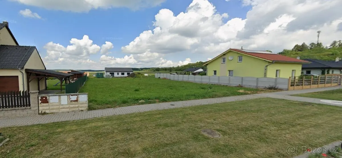 Prodej pozemku 937 m², Kolín · 281 29
