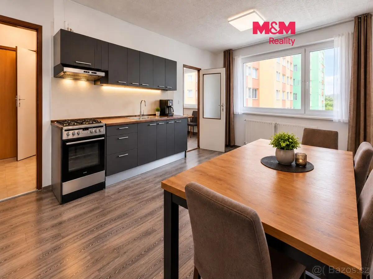 Pronájem bytu 2+1 61 m², Sokolov · 356 01