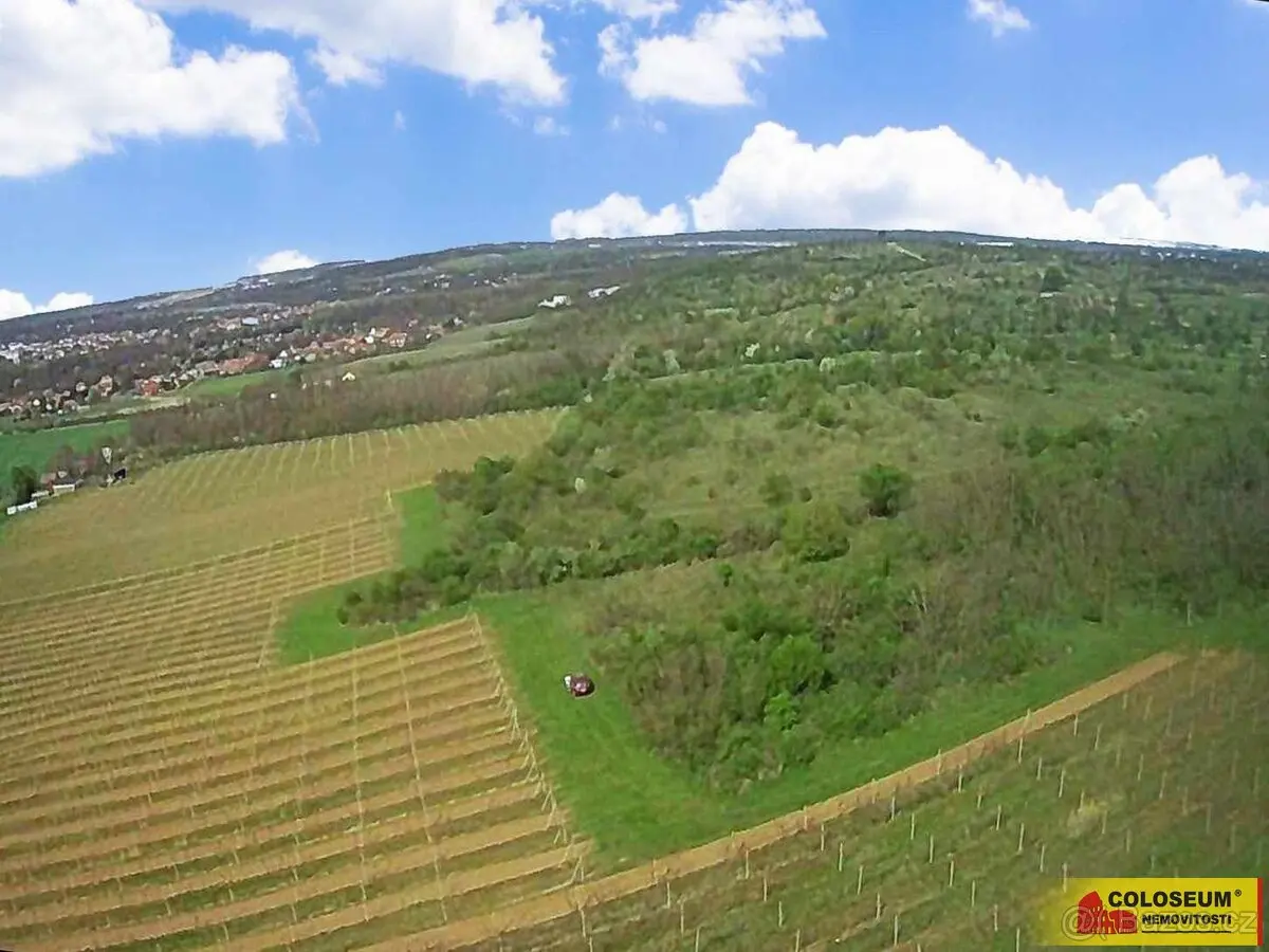 Prodej pozemku 16843 m², Znojmo · 671 81