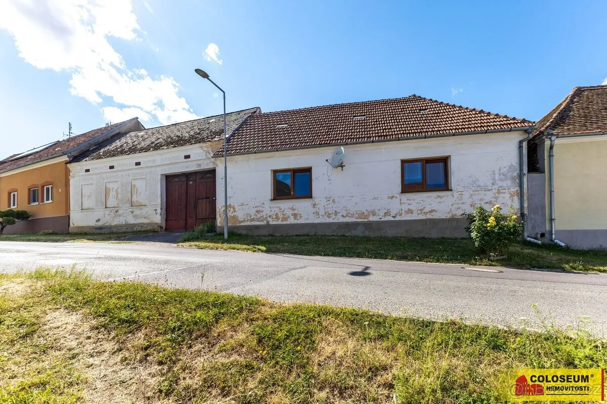 Prodej domu 1734 m², Znojmo · 671 06