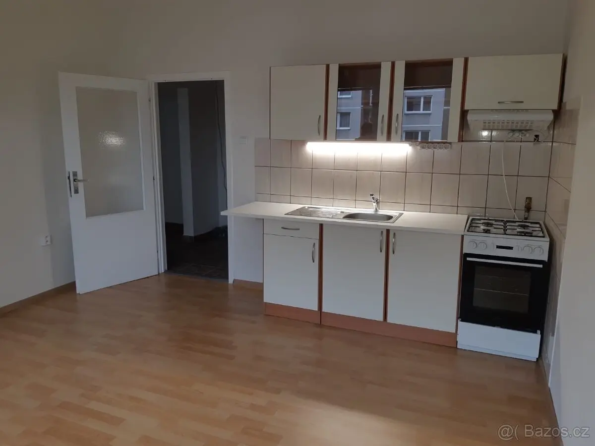 Pronájem bytu 1+1 45 m², Děčín · 408 01
