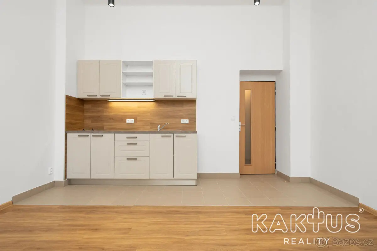 Pronájem bytu 1+kk 32 m², Ostrava · 739 32