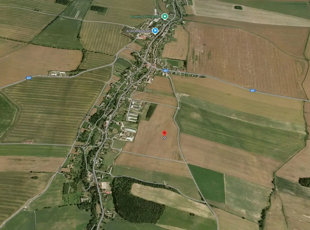 Prodej pozemku 9410 m², Bruntál · 793 74