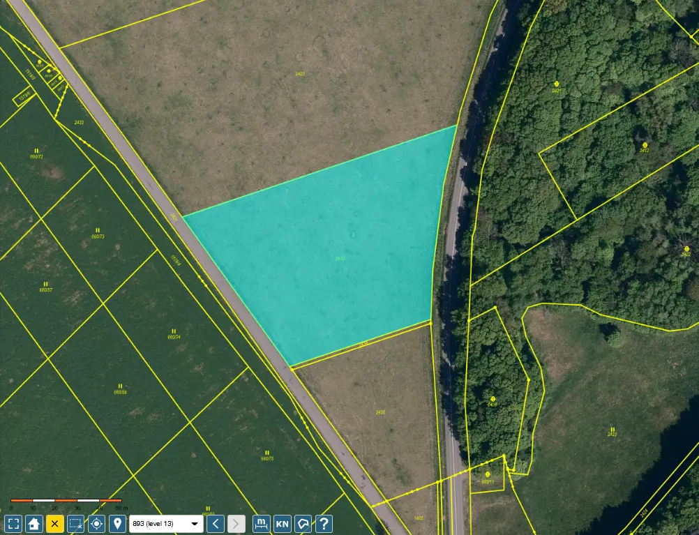 Prodej pozemku 3810 m², Zlín · 763 45