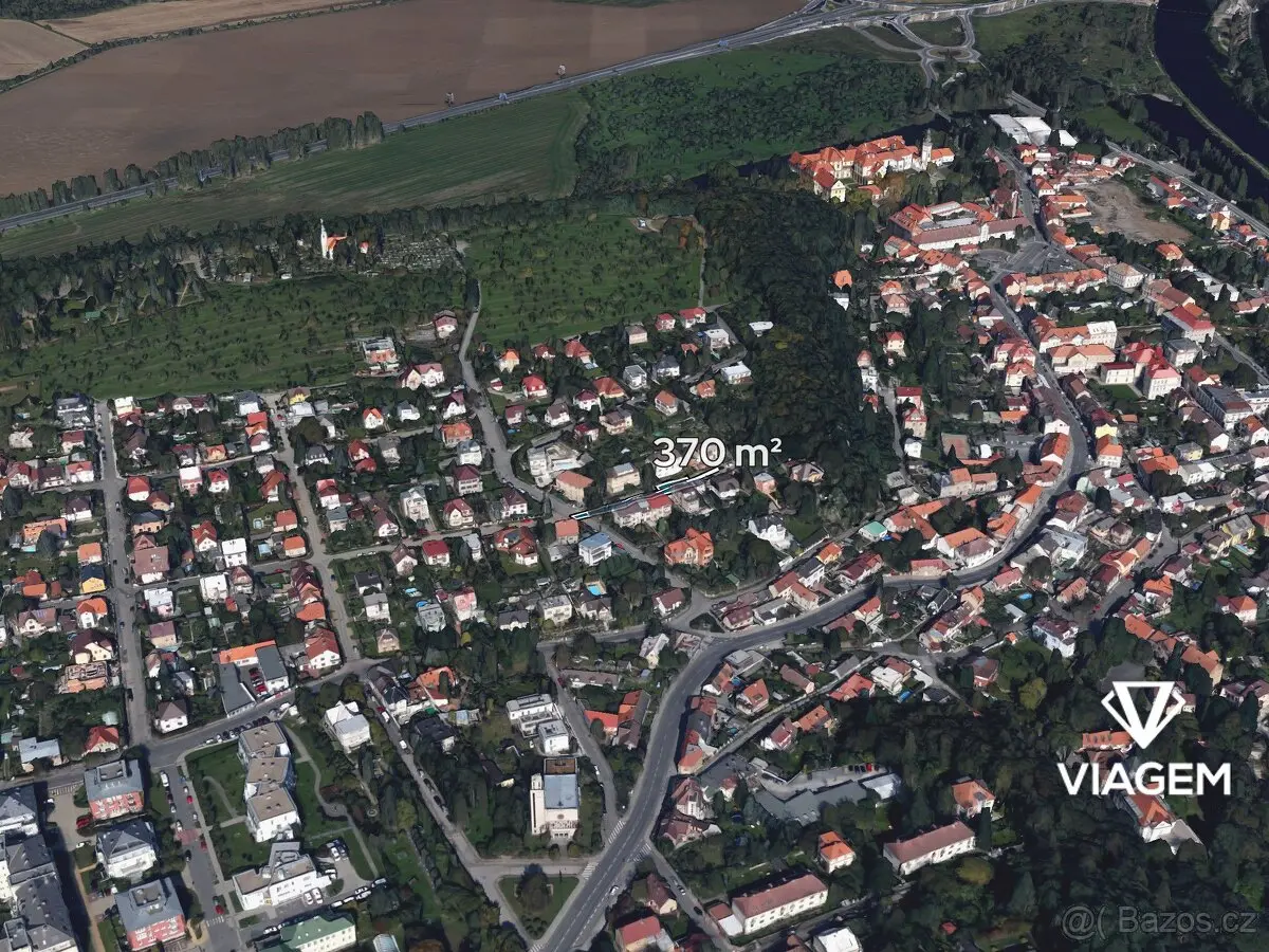 Prodej pozemku 370 m², Zbraslav