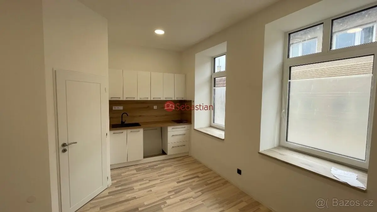 Pronájem bytu 1+kk 17 m², Jičín · 508 01
