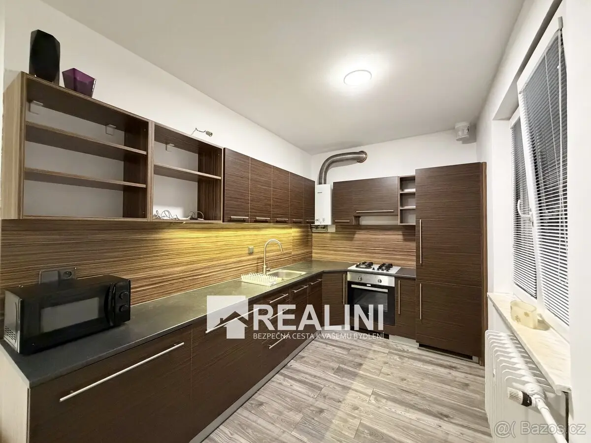 Pronájem bytu 2+1 57 m², Třinec-Kanada · Třinec