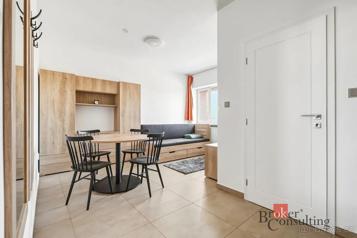 Pronájem bytu 1+kk 37 m², Trutnov · 542 01