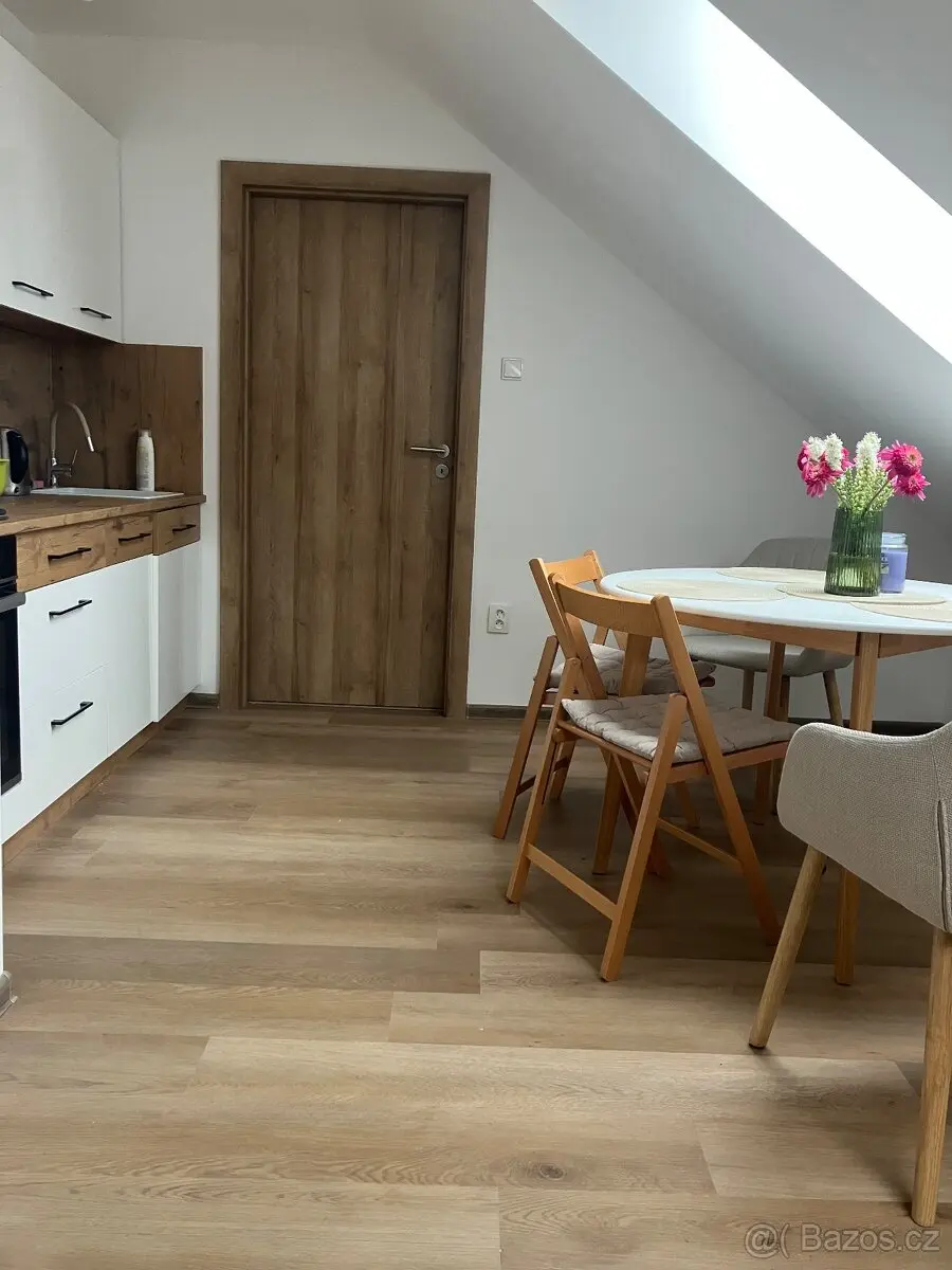Pronájem bytu 2+kk 45 m², Jičín