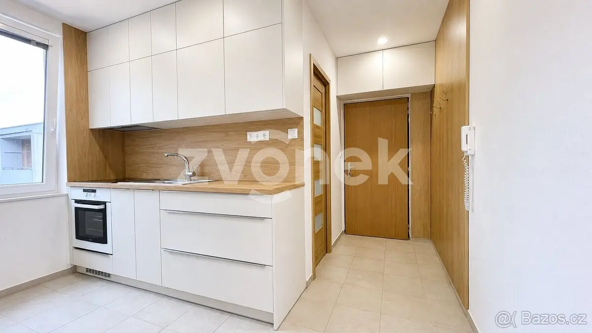 Pronájem bytu 2+1 48 m², Jižní Svahy II · Zlín