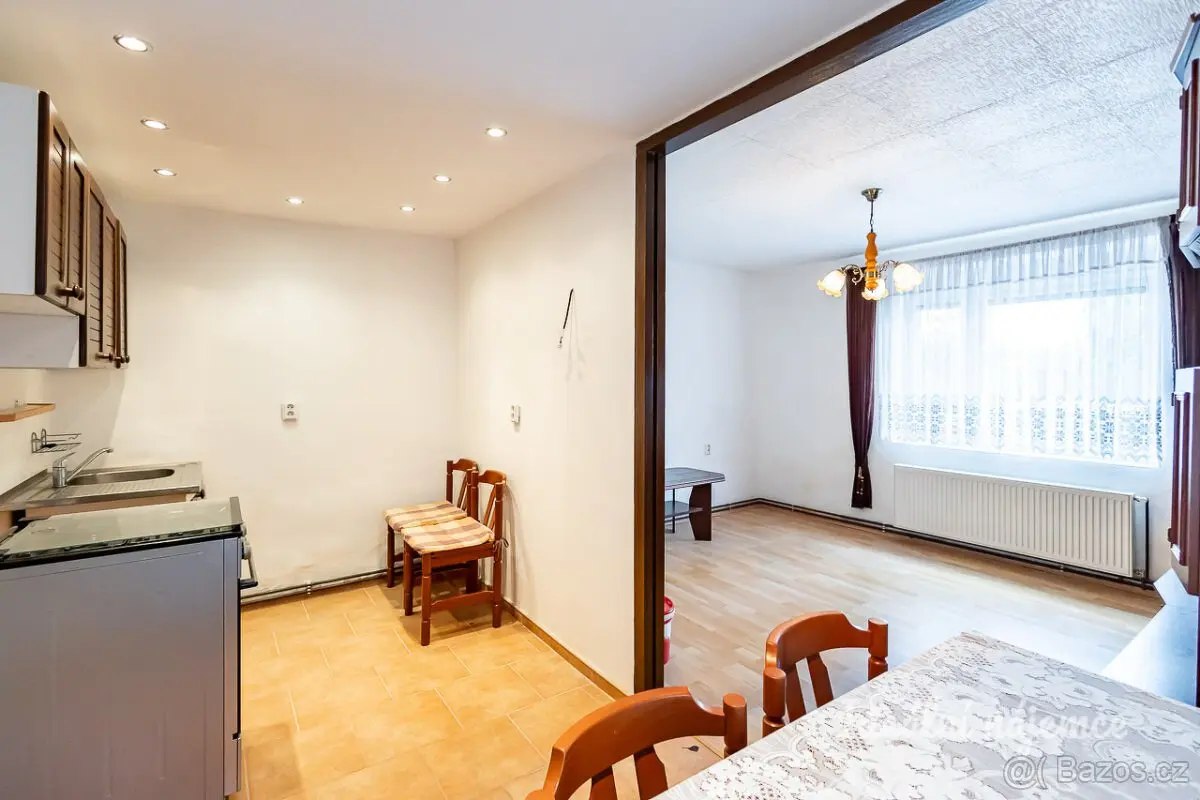 Pronájem bytu 2+1 41 m², Zápy