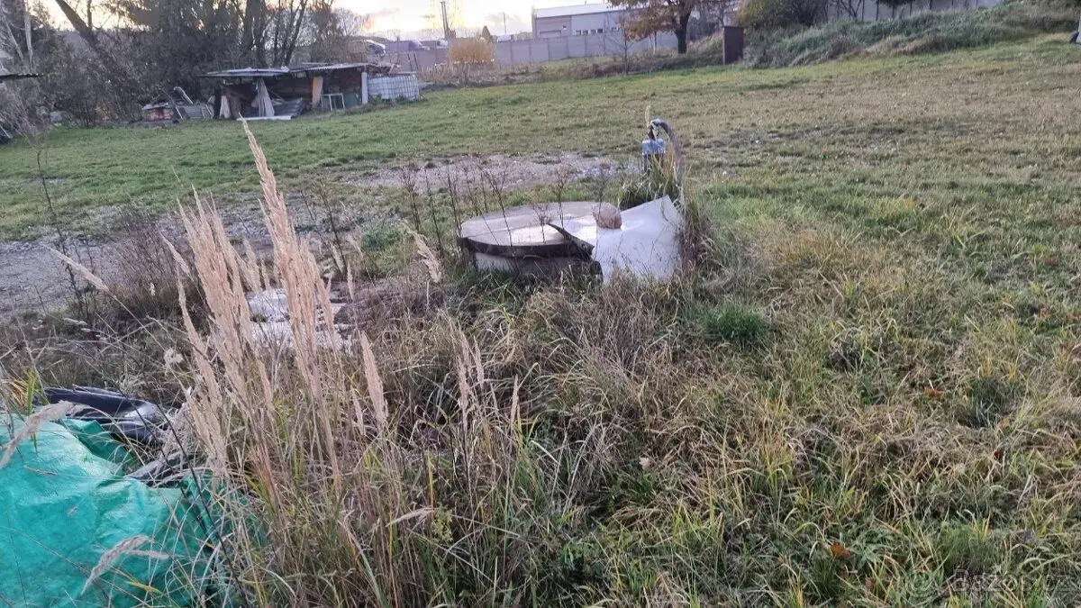 Prodej pozemku 2850 m², Písek