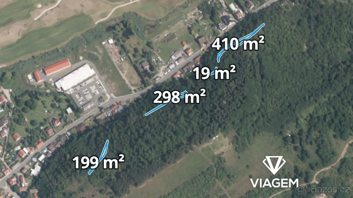 Prodej pozemku 926 m², Lipence