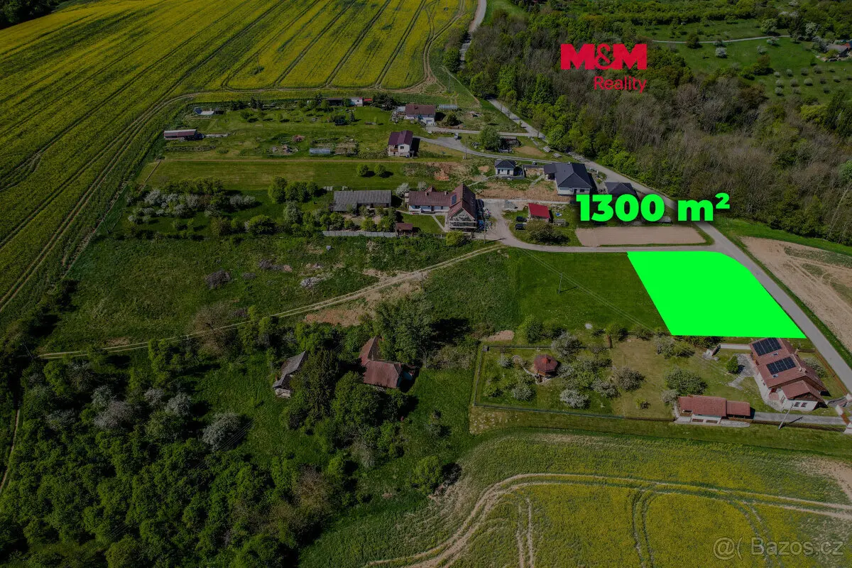 Prodej pozemku 1300 m², Zlín · 763 63