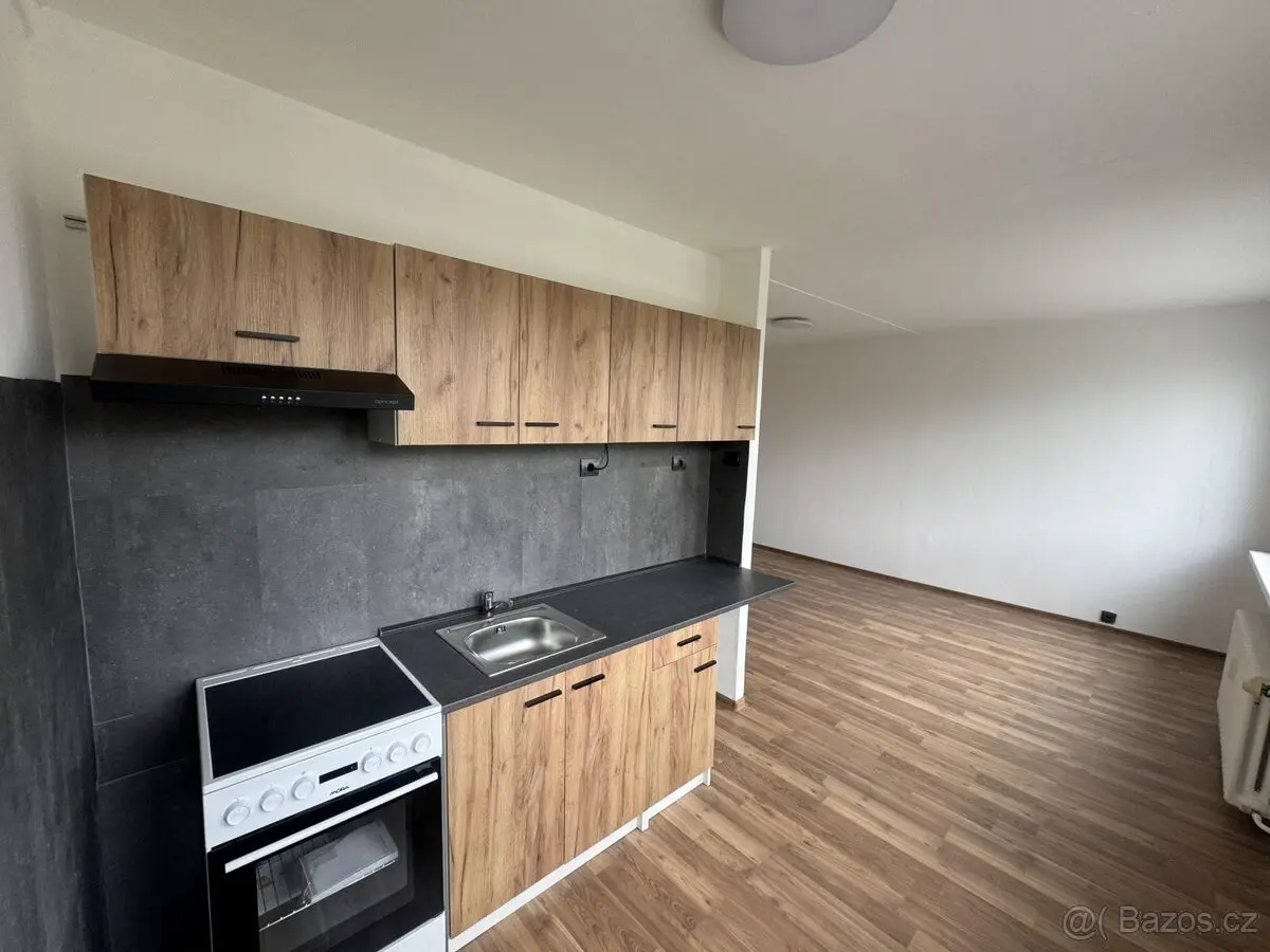 Pronájem bytu 1+1 33 m², Most II · Most