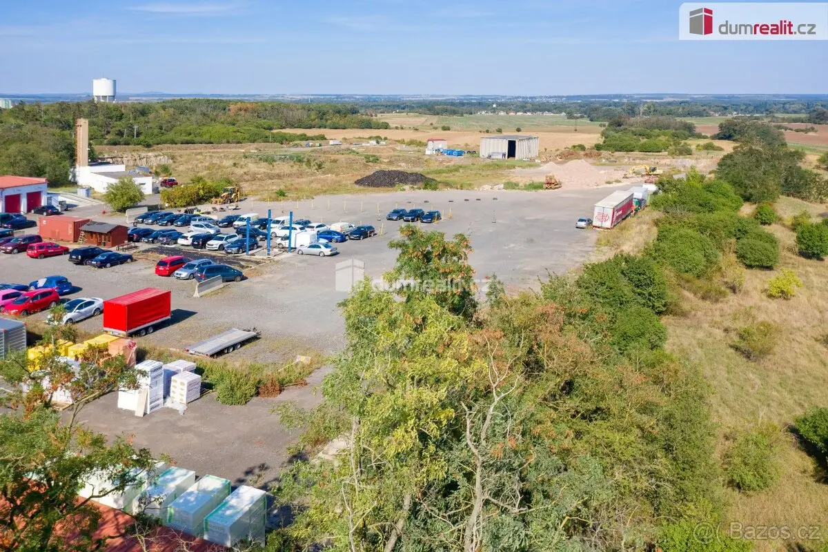 Pronájem pozemku 755 m², Mělník · 250 72