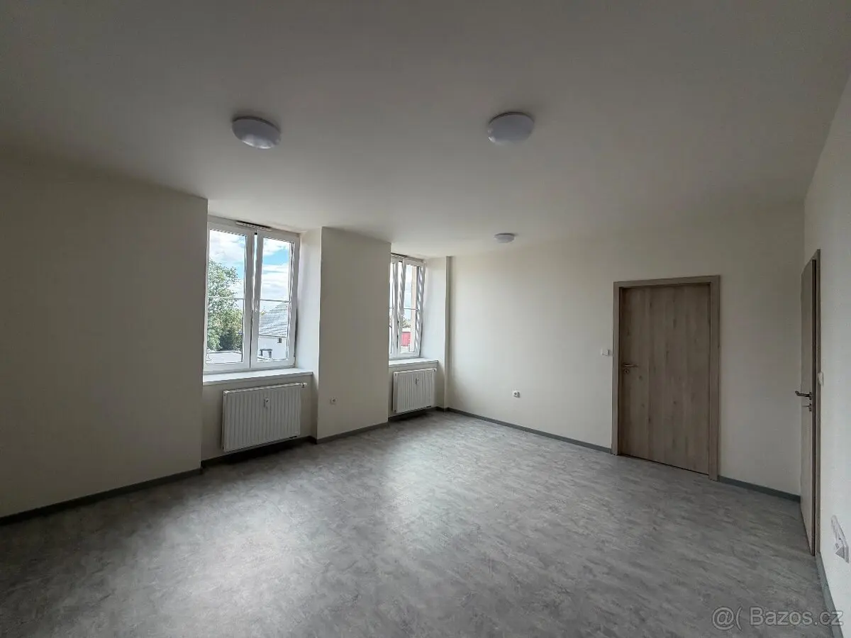 Pronájem bytu 2+kk 51 m², Hradec Králové · 504 01