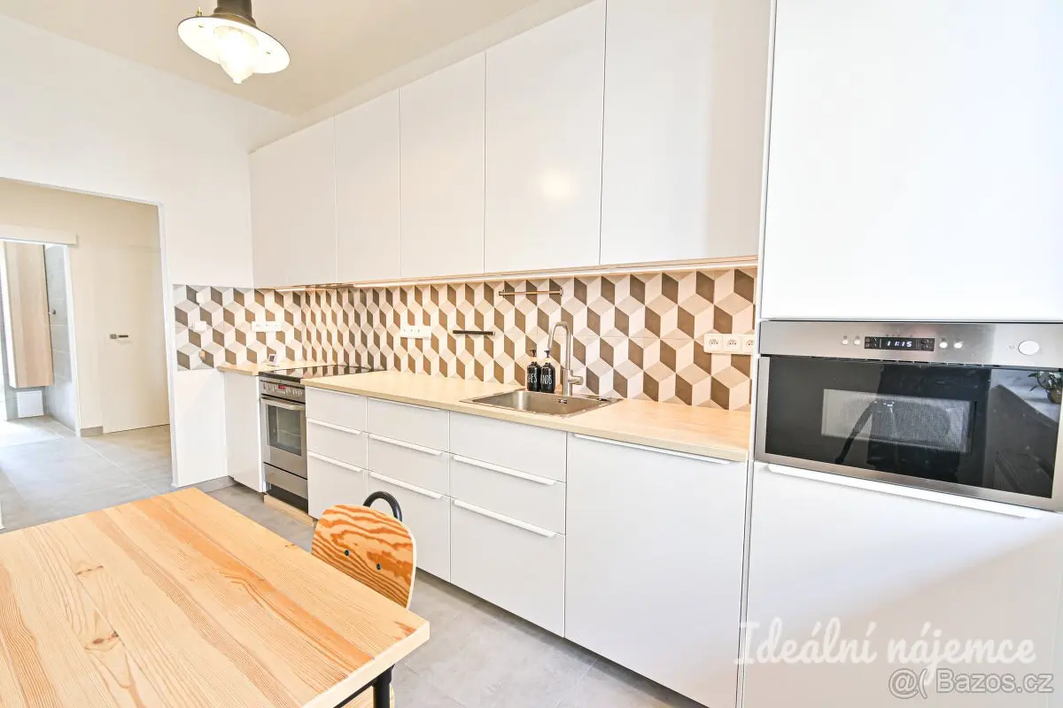 Pronájem bytu 3+1 76 m², Bystrc · Brno