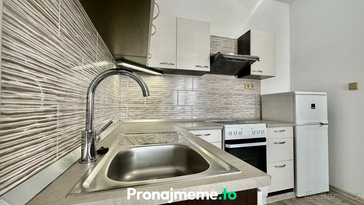 Pronájem bytu 2+kk 36 m², Znojmo · 669 02