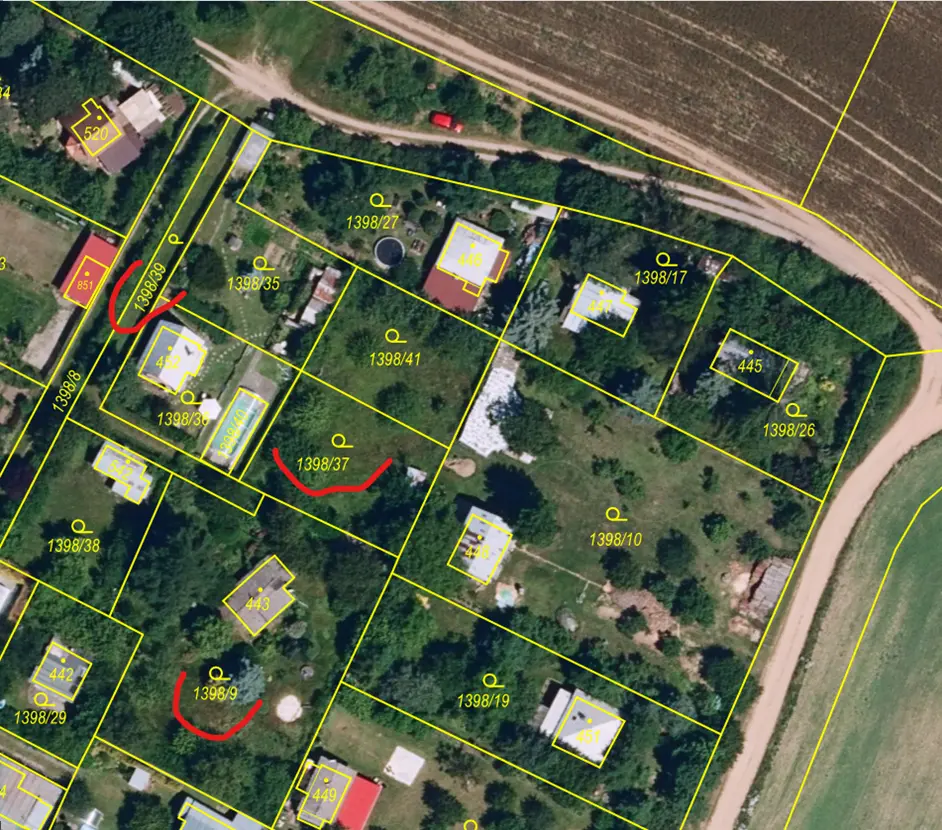 Prodej pozemku 1401 m², Znojmo · 671 53