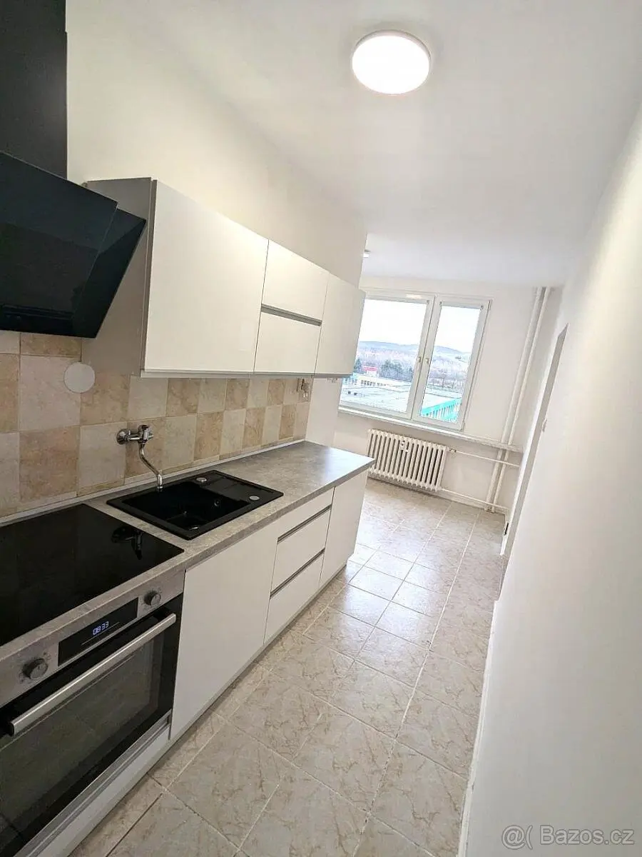 Pronájem bytu 2+1 60 m², Teplice · 418 01