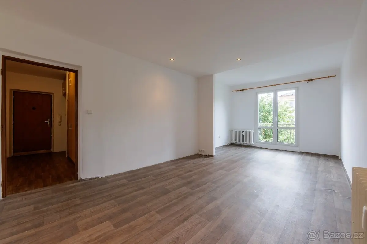 Pronájem bytu 2+1 57 m², Karlovy Vary · 362 25